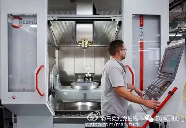 Facebook一个玩社交工具的都进军制造业了LED屏企你有什么理由说难？要懈怠？