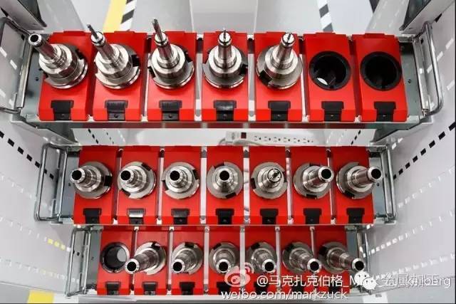 Facebook一个玩社交工具的都进军制造业了LED屏企你有什么理由说难？要懈怠？