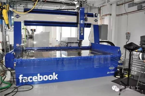 Facebook一个玩社交工具的都进军制造业了LED屏企你有什么理由说难？要懈怠？