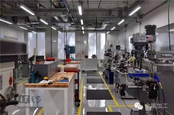 Facebook一个玩社交工具的都进军制造业了LED屏企你有什么理由说难？要懈怠？