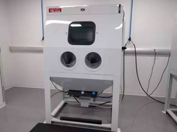 Facebook一个玩社交工具的都进军制造业了LED屏企你有什么理由说难？要懈怠？