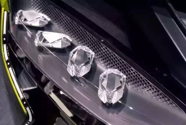 车灯竟然用上了钻石LED——是一种什么体验？