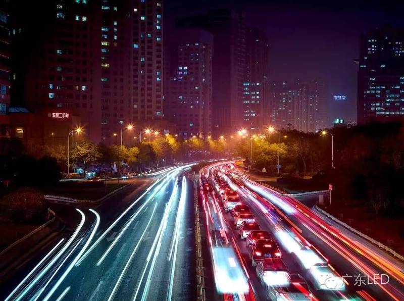 LED老板警示录丨品一事件折射纯电商品牌之痛