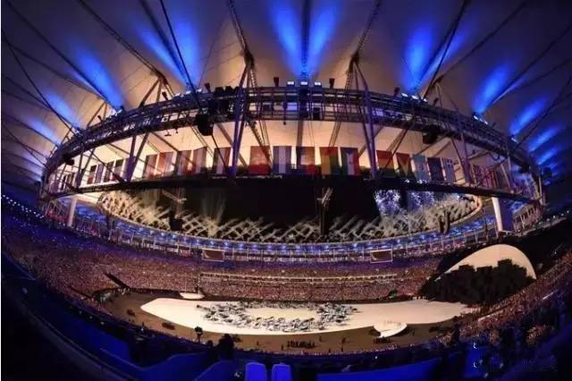 备战“七夕”：话语不够，LED来凑