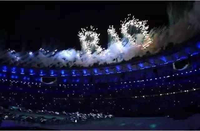 备战“七夕”：话语不够，LED来凑