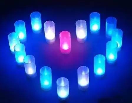 备战“七夕”：话语不够，LED来凑