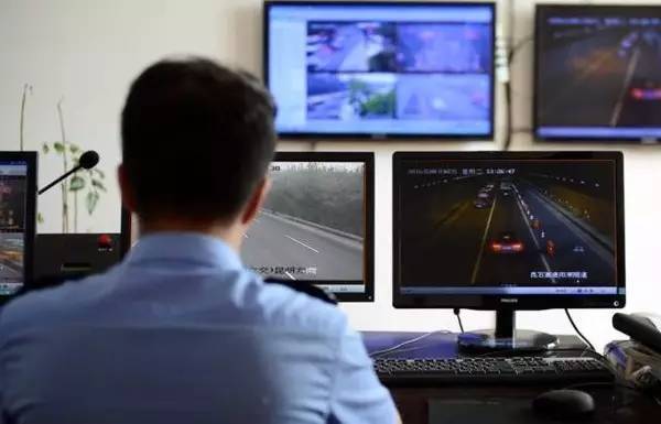 这段事故频发的“死亡隧道”，灯光到底在其中扮演了什么角色？