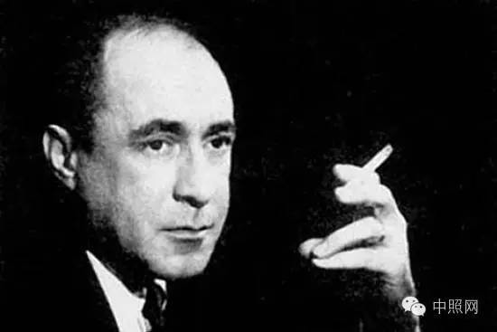 人类建好一堵墙，上帝说要有光