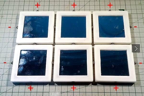 你走光了，深圳美女用3D打印制作LED“光之裙”