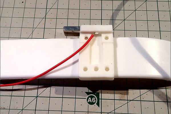 你走光了，深圳美女用3D打印制作LED“光之裙”
