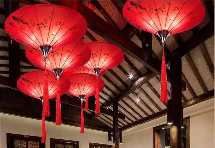 【走马观灯】等待雨，是伞一生的宿命