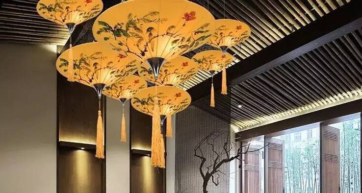 【走马观灯】等待雨，是伞一生的宿命