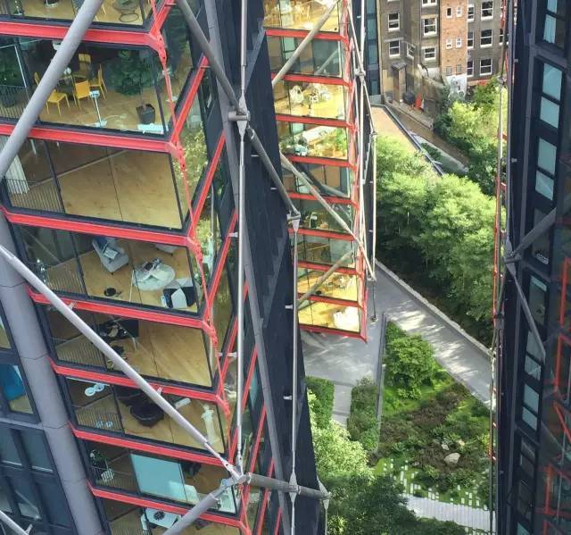 2016年泰晤士河畔最受瞩目的一场撕逼大战