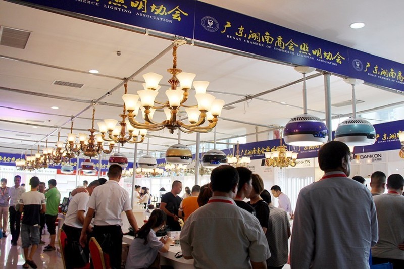 【逛展必看】灯博会首日，人气旺到爆，最全攻略拿去吧!