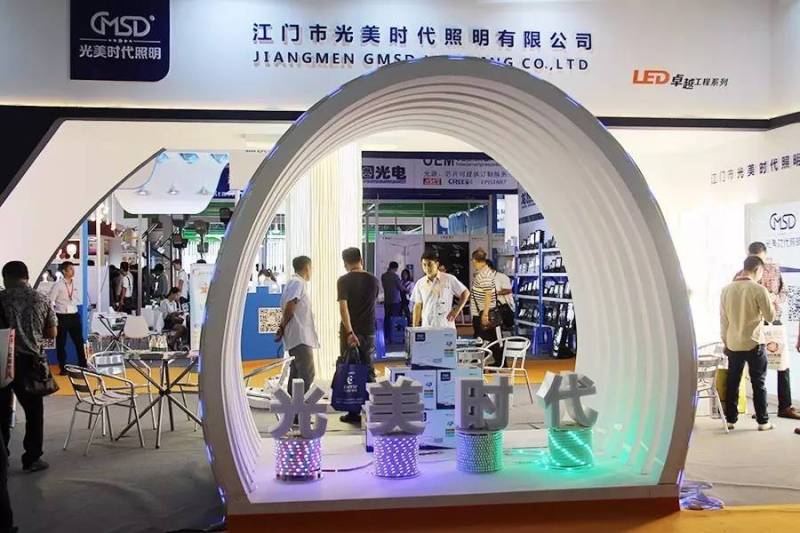 【逛展必看】灯博会首日，人气旺到爆，最全攻略拿去吧!