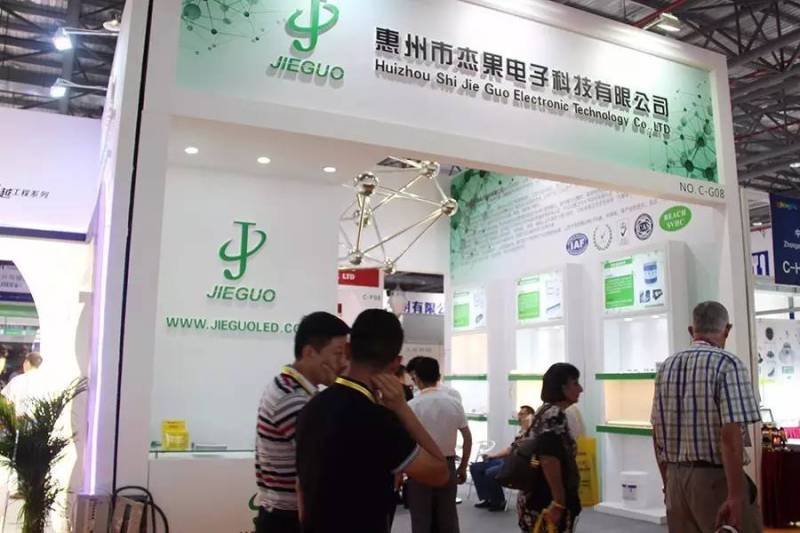 【逛展必看】灯博会首日，人气旺到爆，最全攻略拿去吧!