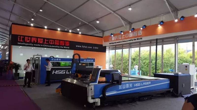 【逛展必看】灯博会首日，人气旺到爆，最全攻略拿去吧!