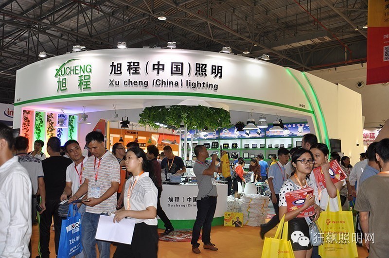 小编带你走古镇灯博会秋季展