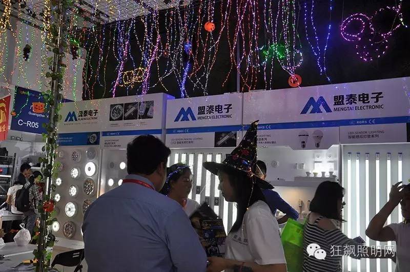 小编带你走古镇灯博会秋季展