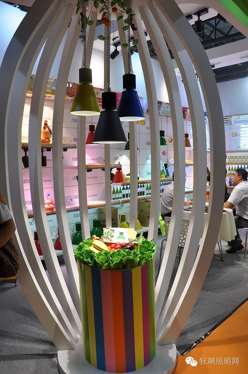 小编带你走古镇灯博会秋季展