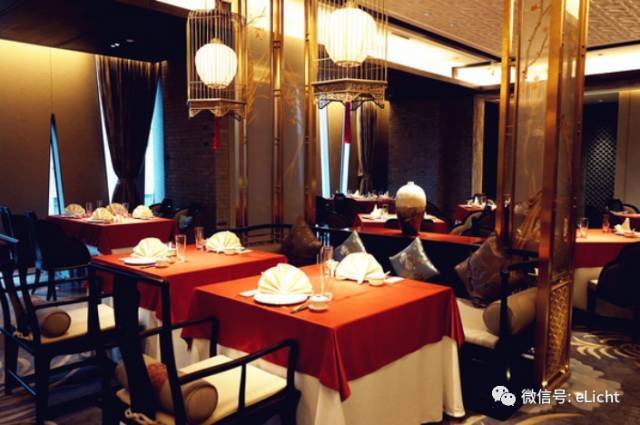 思聪老公，这灯光配不上你家的五星奢华酒店！