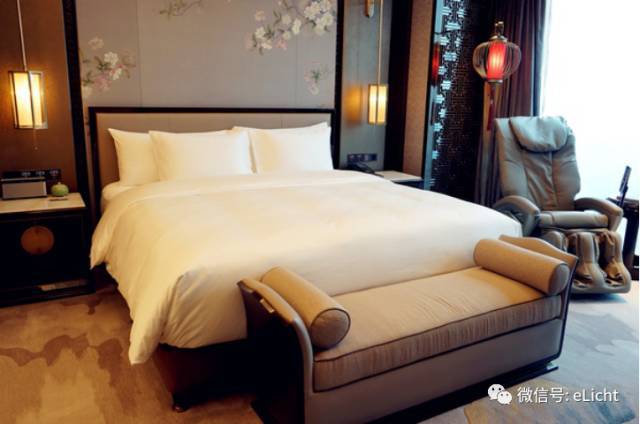 思聪老公，这灯光配不上你家的五星奢华酒店！