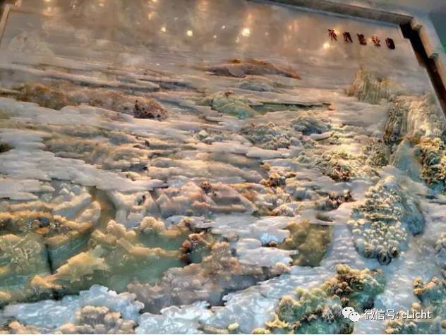 思聪老公，这灯光配不上你家的五星奢华酒店！