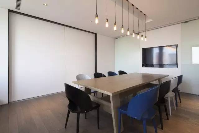 设计师的办公室，也需要这样的暗门