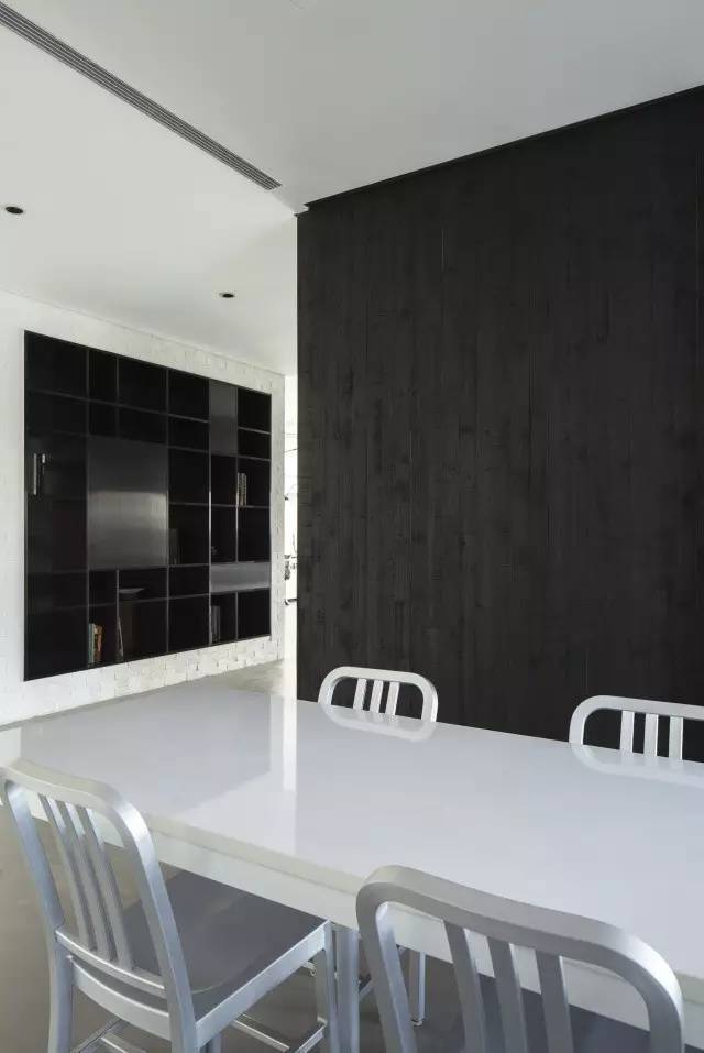 设计师的办公室，也需要这样的暗门