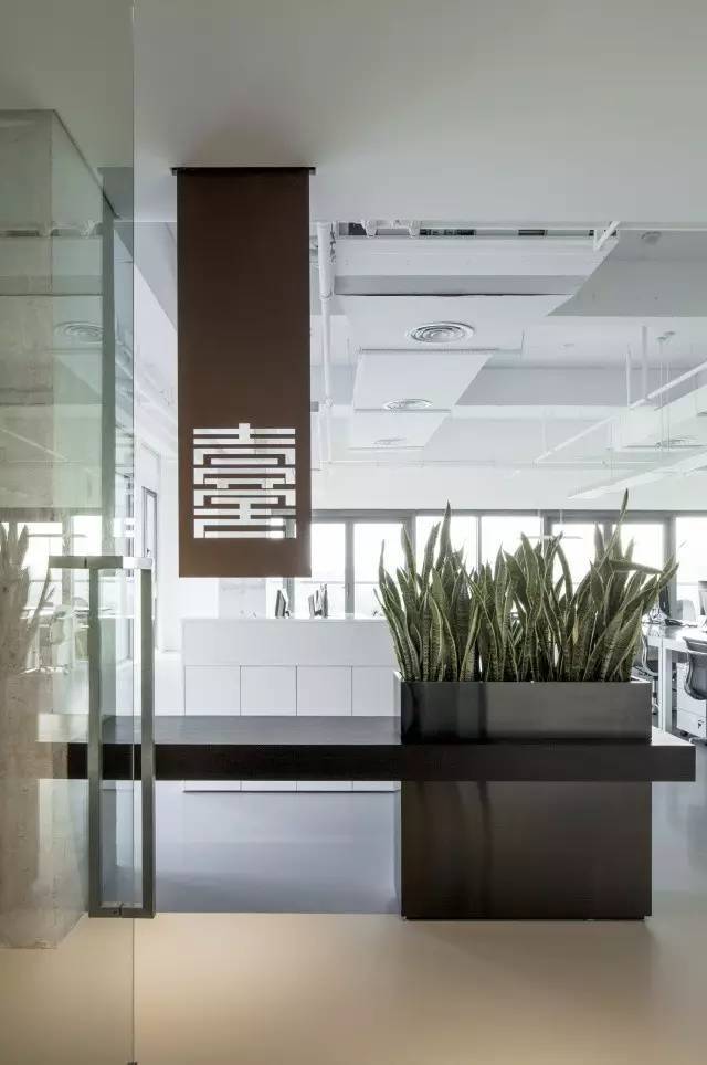 方磊新作 | 壹舍设计办公室，现代极简又带帅气工业风