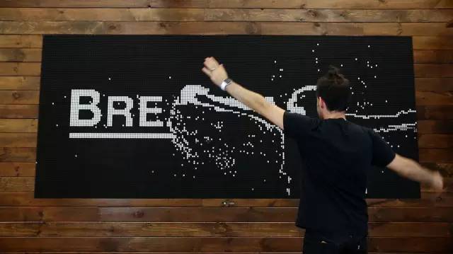 美国又出牛货：翻转光盘互动显示系统