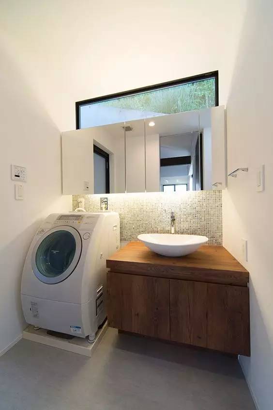 年会妆容：惊喜与惊悚之间隔了一道光