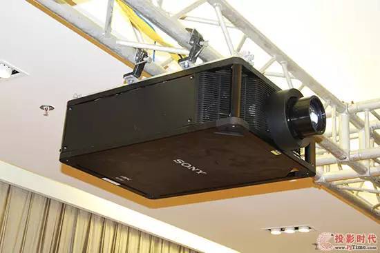 2016年投影机行业总结：“激”情四射 “智”造未来