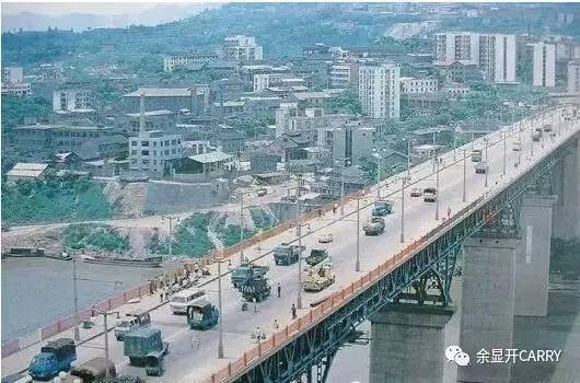 土火火锅：光影中的都市景观（上）