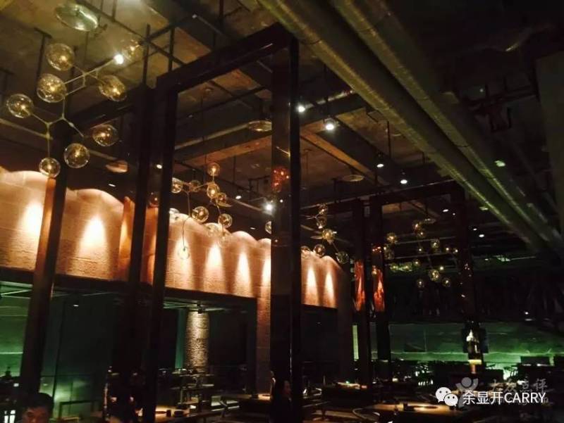 土火火锅：光影中的都市景观（上）