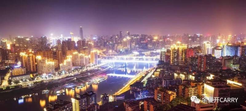 土火火锅：光影中的都市景观（上）