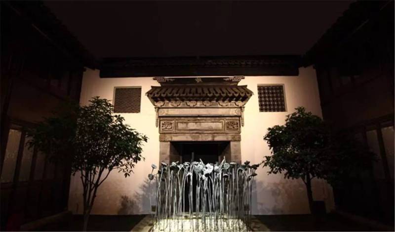 感悟艺术 | 用钢铁制荷花也可以很柔情