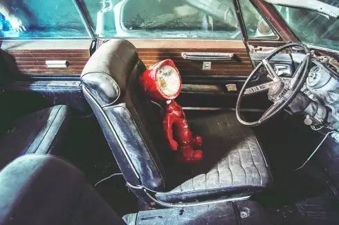 【走马观灯】史上最屌炸天的灯具！光照小子台灯：Lampster