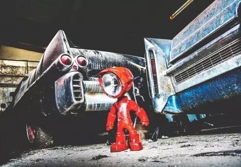 【走马观灯】史上最屌炸天的灯具！光照小子台灯：Lampster