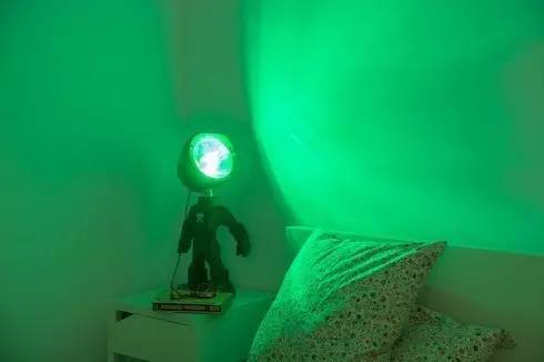 【走马观灯】史上最屌炸天的灯具！光照小子台灯：Lampster