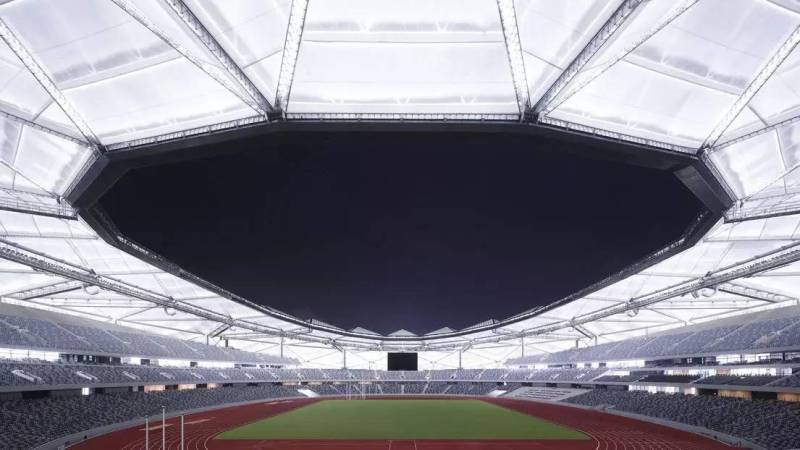 高亮的建筑与丰富的色彩，真的是城市富裕的象征？