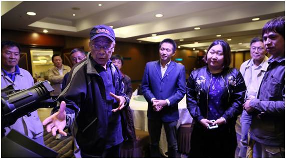 雅江光电携手业界泰斗丨点亮万圣节灯光