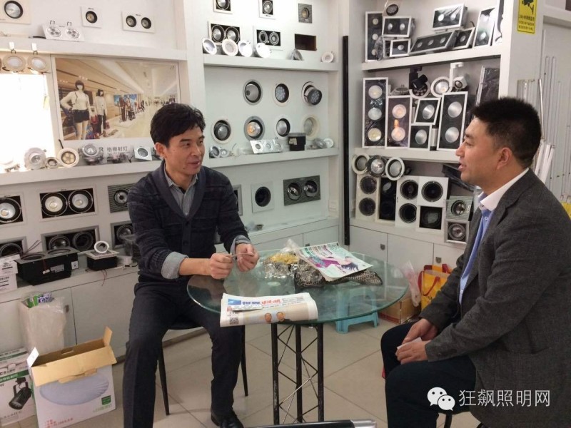 自贡：城市拥挤老化，亮化空间大