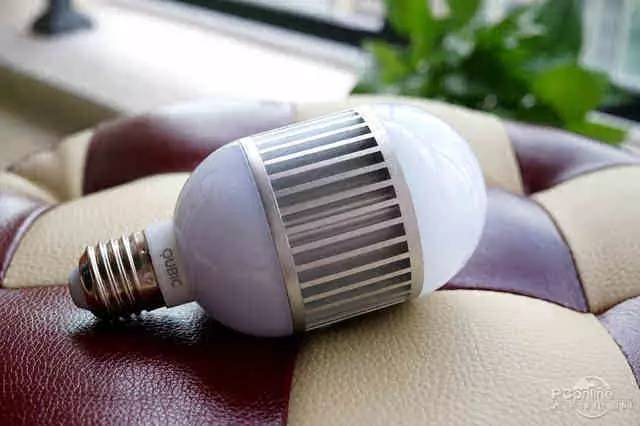 太平洋电脑网：你所习以为常的电灯,竟然手机也可以智能遥控