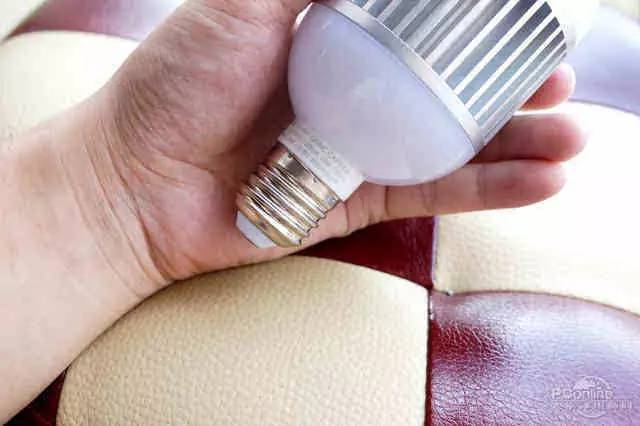 太平洋电脑网：你所习以为常的电灯,竟然手机也可以智能遥控