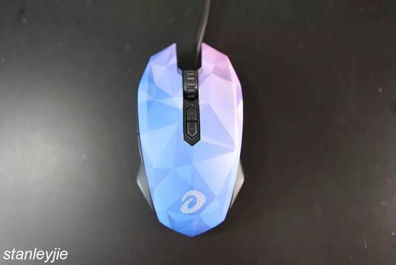 玩灯高手----达尔优em925游戏鼠标评测