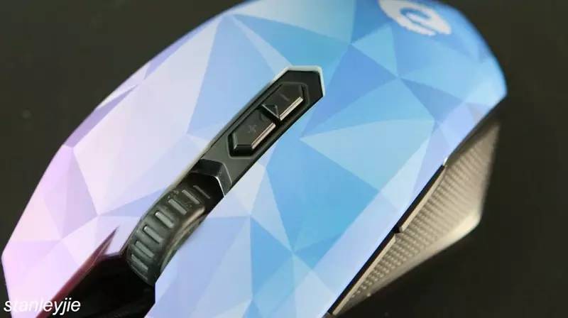 玩灯高手----达尔优em925游戏鼠标评测