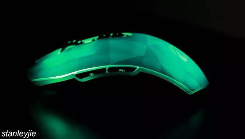 玩灯高手----达尔优em925游戏鼠标评测