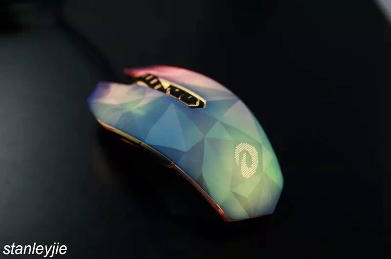 玩灯高手----达尔优em925游戏鼠标评测