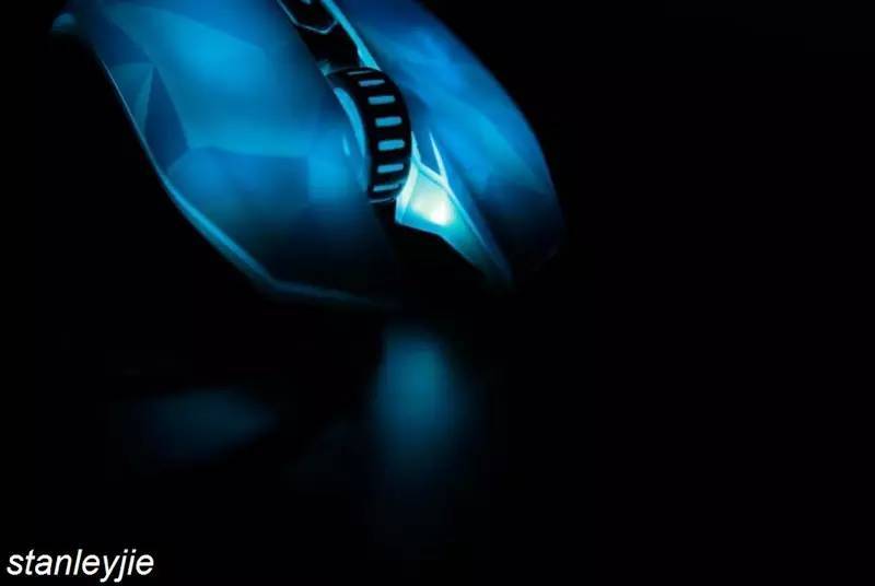 玩灯高手----达尔优em925游戏鼠标评测